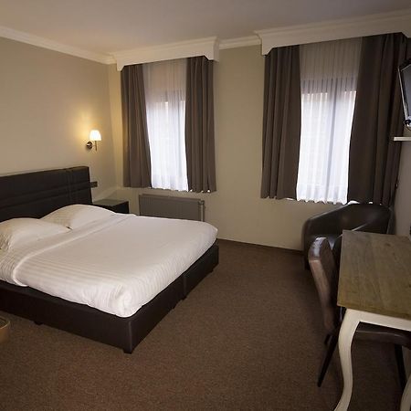בריסל Hotel Le Chantecler מראה חיצוני תמונה