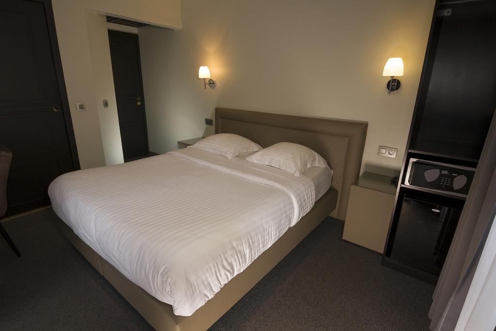 בריסל Hotel Le Chantecler מראה חיצוני תמונה