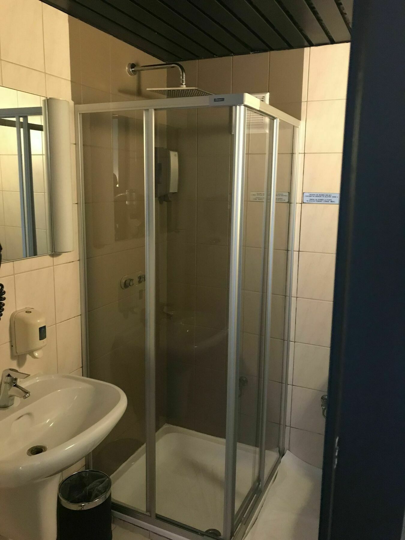בריסל Hotel Le Chantecler מראה חיצוני תמונה